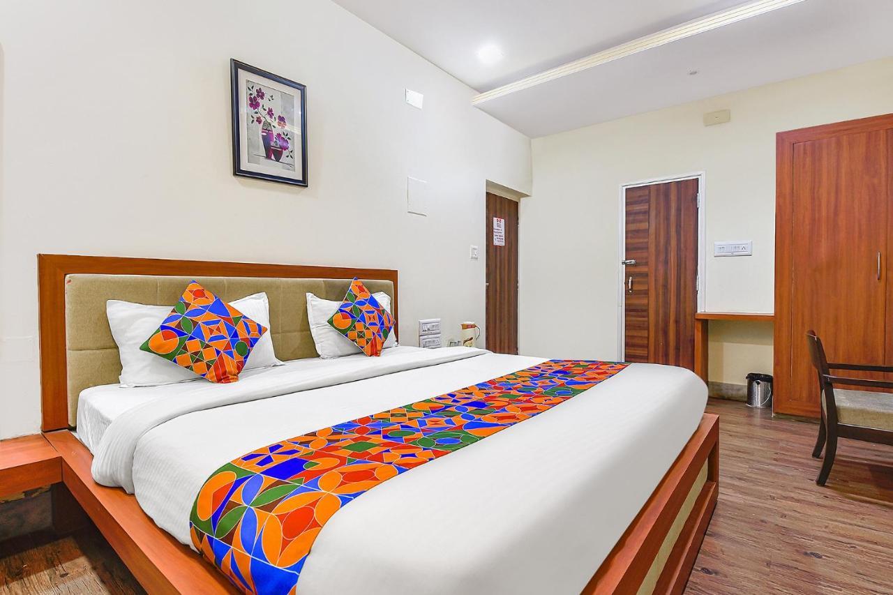 Collection O Royal Icon Hotel Udaipur Exterior photo